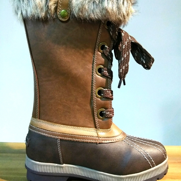 ๐ Host Pick ๐ โ๏ธ LONDON FOG Winter boots โ๏ธ - Picture 4 of 6